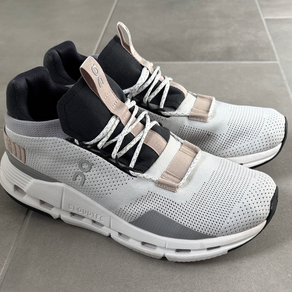 On cloudnova sneaker